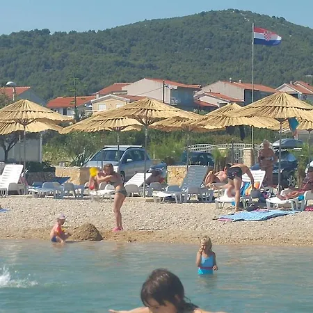 Tribunj Luji I Andreja