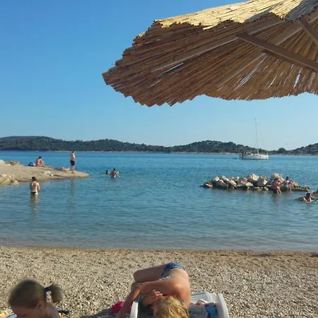 Tribunj Luji I Andreja