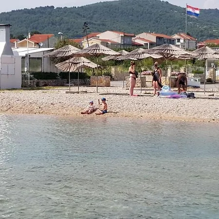 Tribunj Luji I Andreja Daire